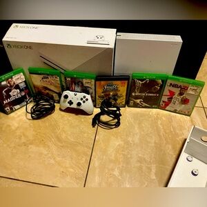 Xbox One S with 5+ games in box barely used with hdmi and power cables